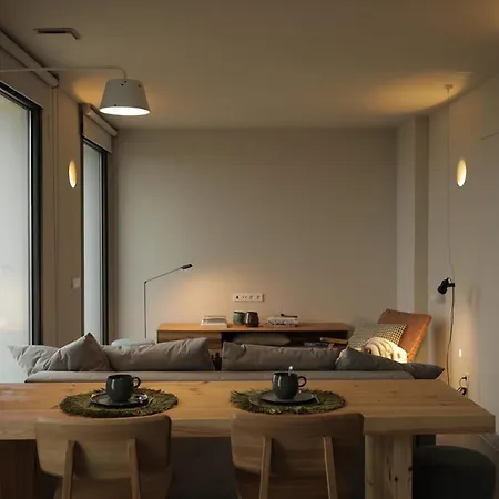 Aparthotel El Faro Unkempt - Tazones