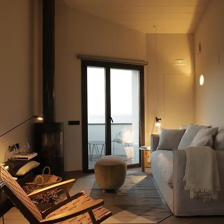 El Faro Unkempt - Tazones Apart Otel