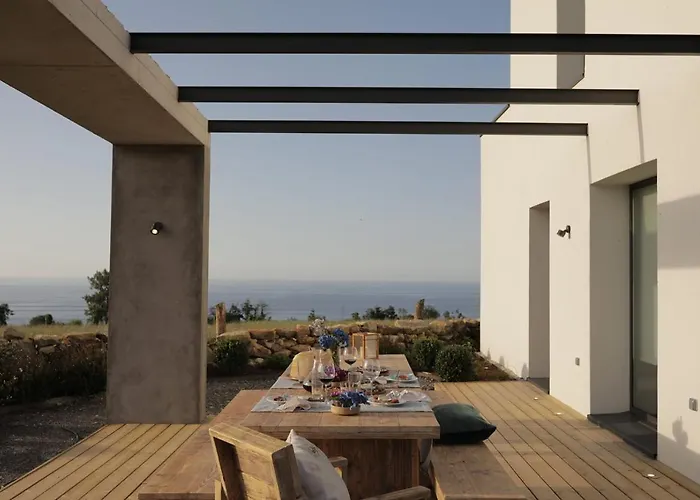 Aparthotel El Faro Unkempt - Tazones 4*