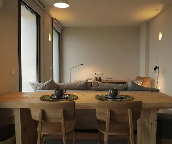 Aparthotel El Faro Unkempt - Tazones