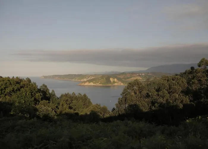 El Faro Unkempt - Tazones Aparthotel 4*