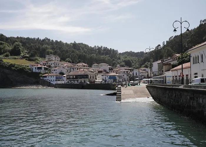 El Faro Unkempt - Tazones 4* Villar (Oles)