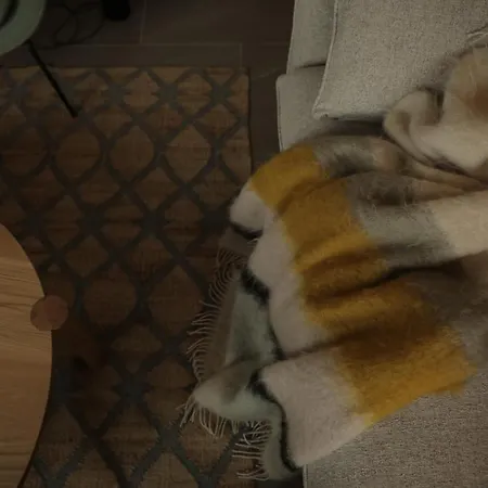 El Faro Unkempt - Tazones Apartahotel Villar (Oles)